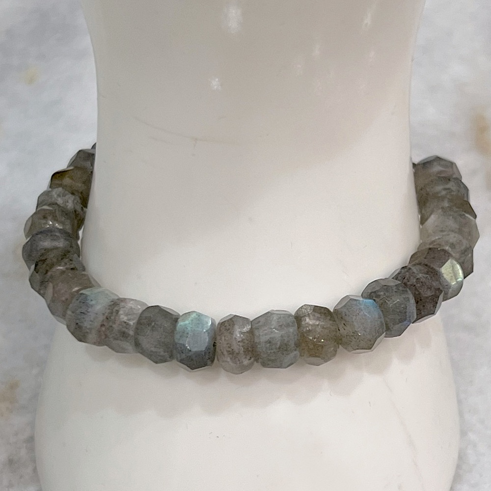 Malagasy Labradorite Sterling Silver BOLO Bracelet - Picture 11 of 14